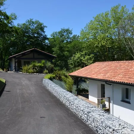 Pays Basque Lasaitasuna * 阿赫泽